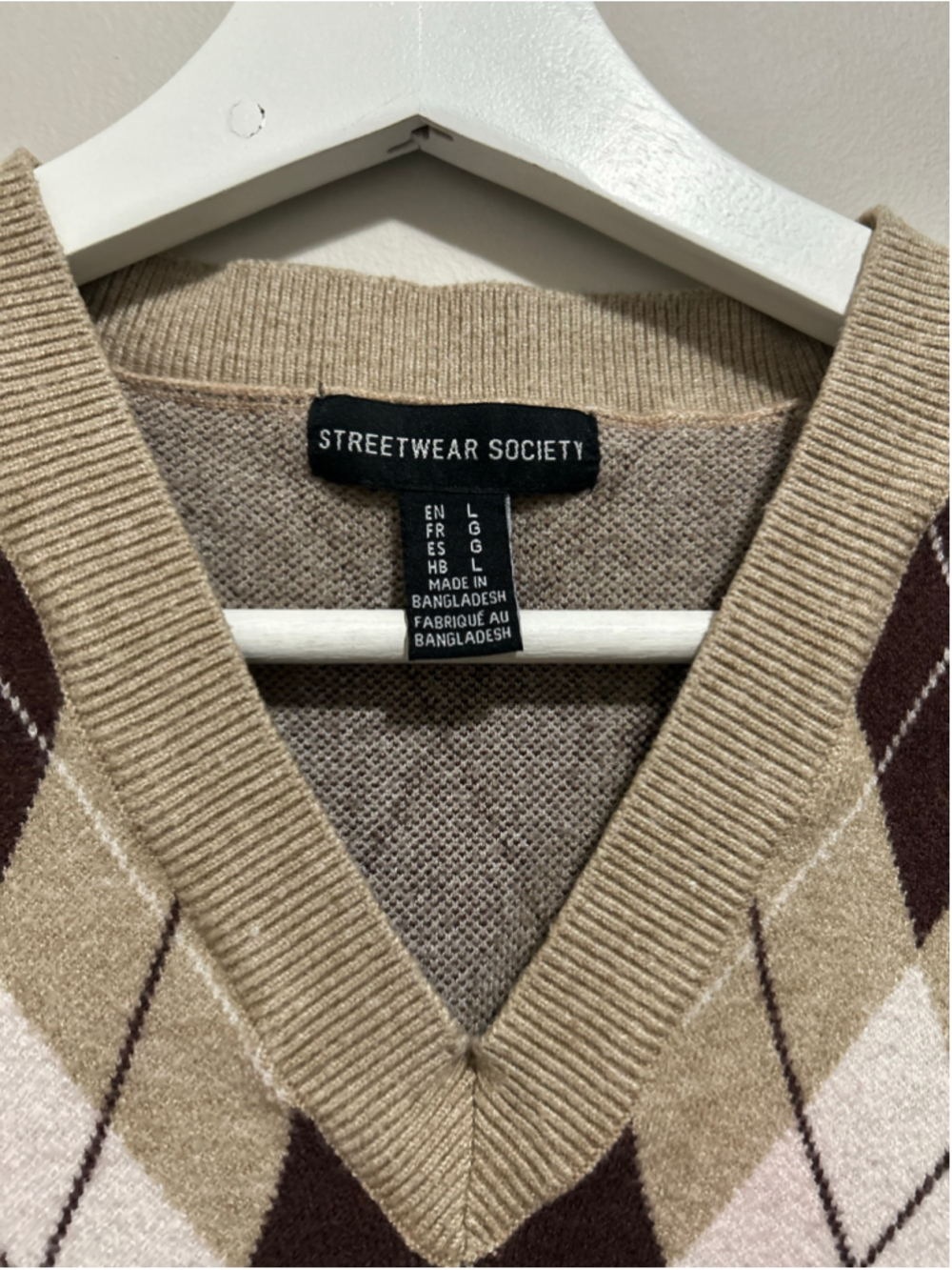 Women's Argyle V-Neck Sweater Vest, Size L, Beige/Brown - Picture 2 of 5